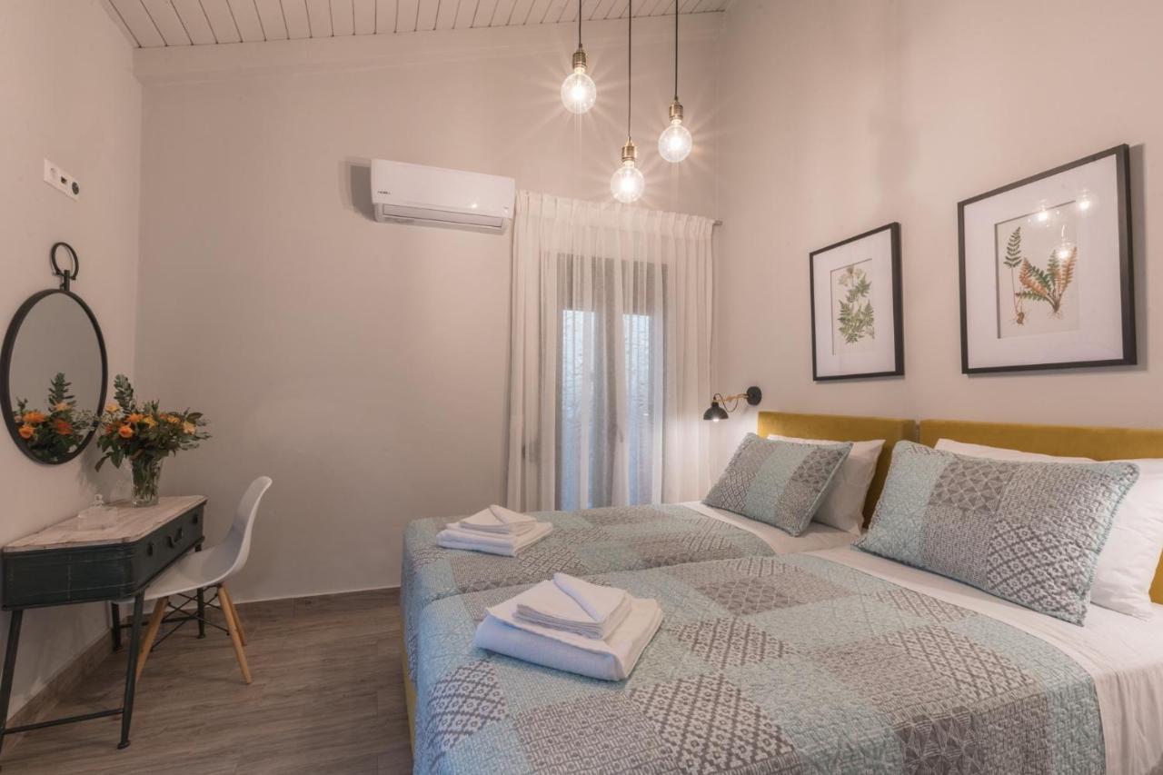 Casa Leone, Cosy Apartment Overlooking The Square Spilion Luaran gambar